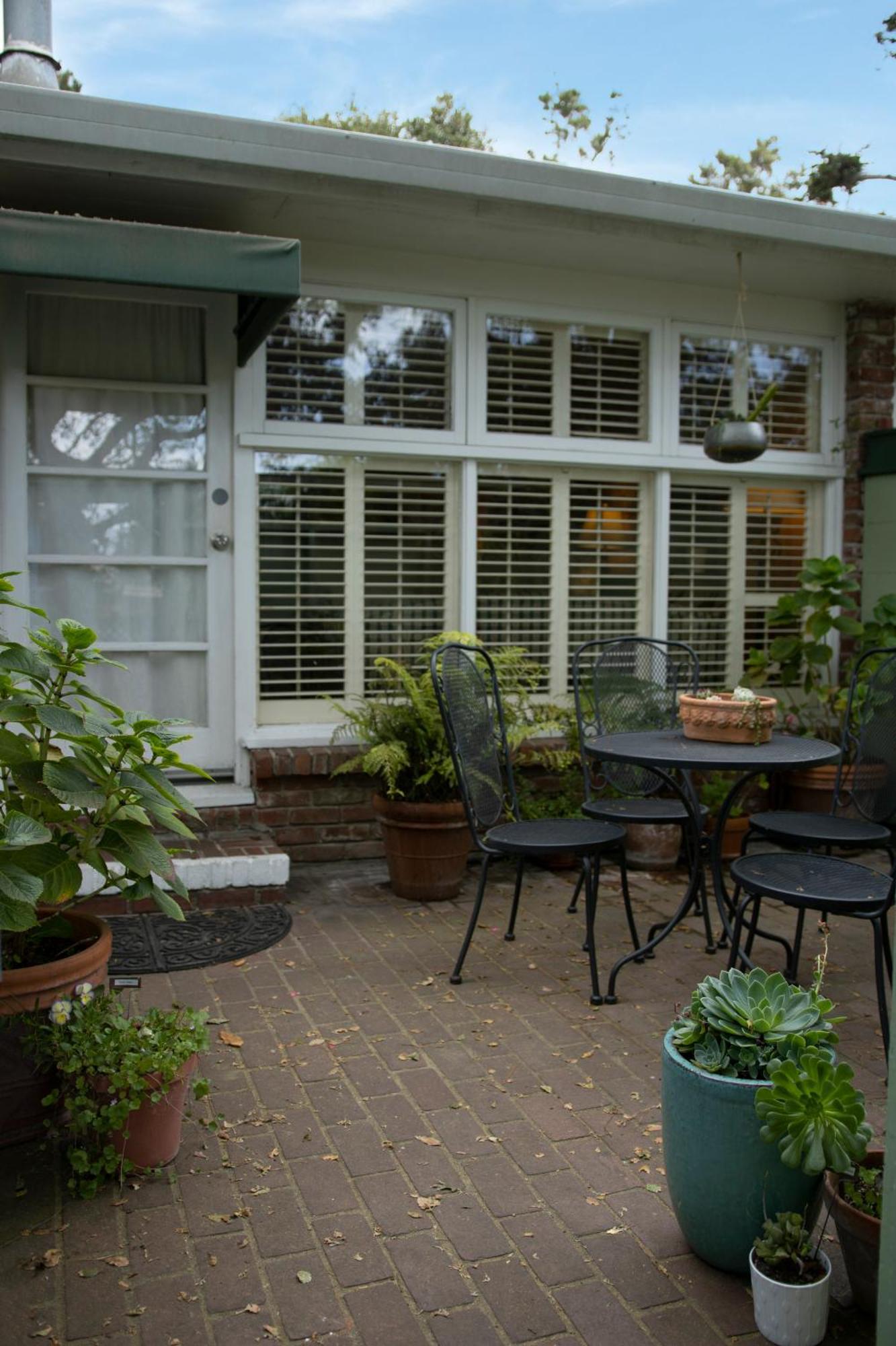 Carmel Garden Inn Buitenkant foto