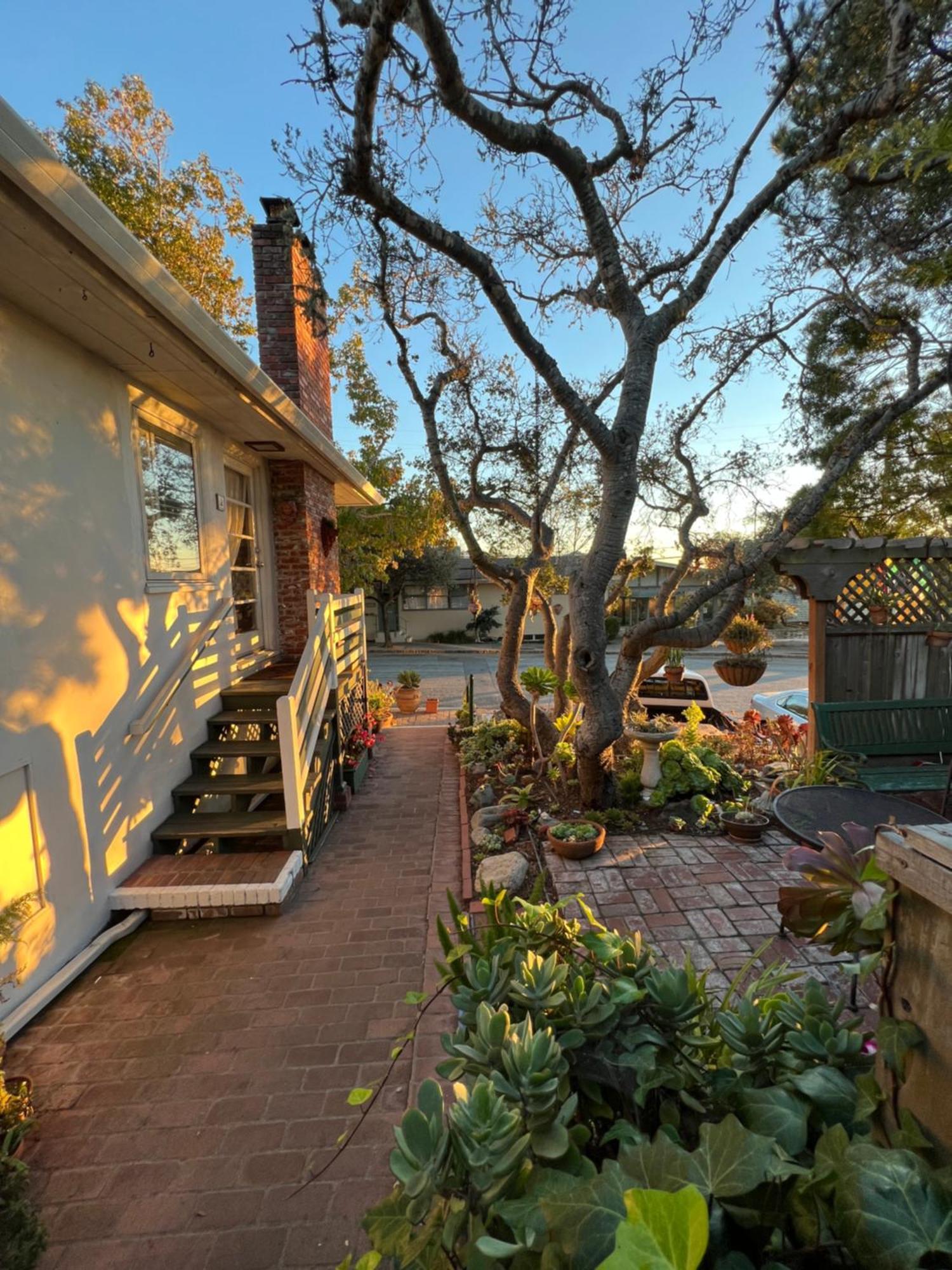 Carmel Garden Inn Buitenkant foto